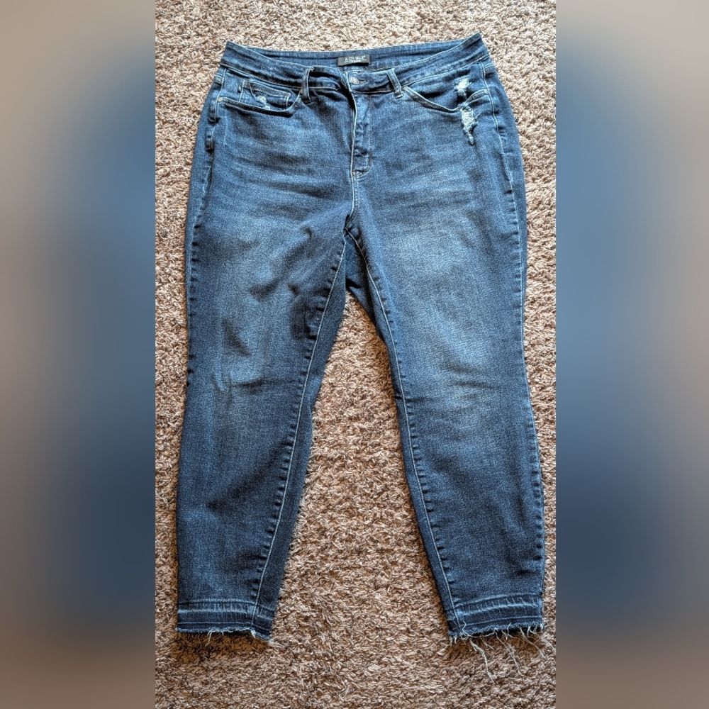 Judy Blue High Rise Distressed Blue Jeans